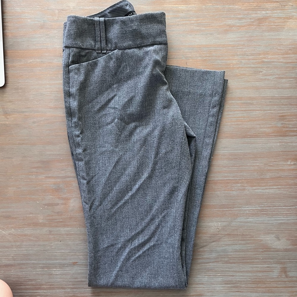 The Limited “Cassidy fit” dress pants. Grey. Size 0R.